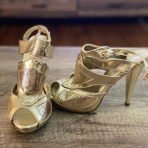 Gold Aldo Heels - Picture 1 of 3